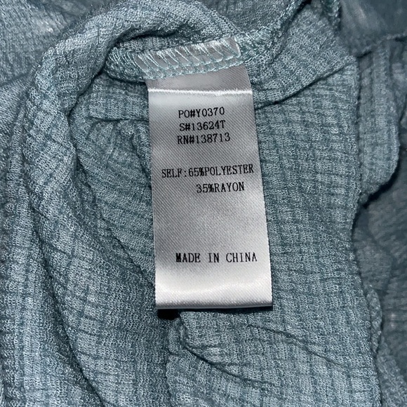 For & Rae Top - Picture 6 of 6